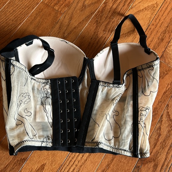 Women’s corset size extra small - Picture 4 of 6